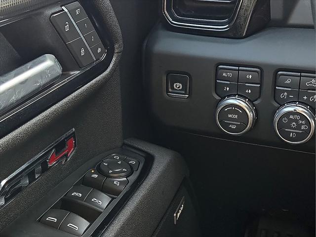 2025 GMC Sierra 1500 4WD Crew Cab Short Box AT4