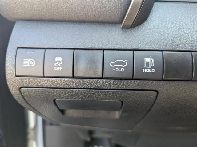 2023 Toyota Camry SE AWD
