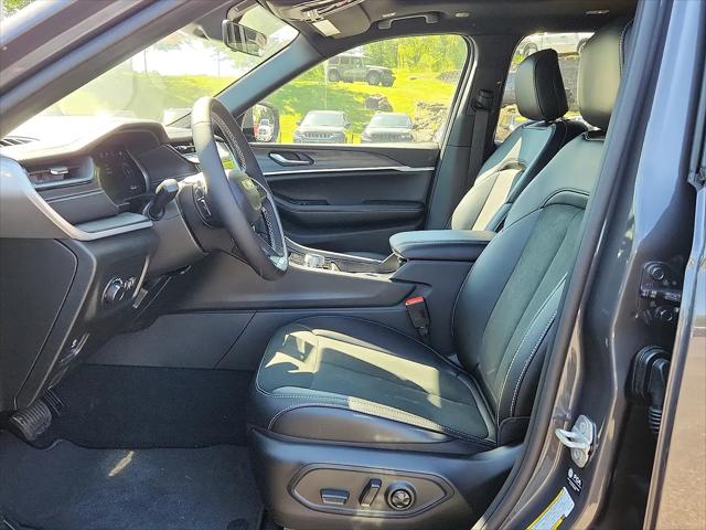 2026 Jeep Grand Cherokee L Altitude 4x4
