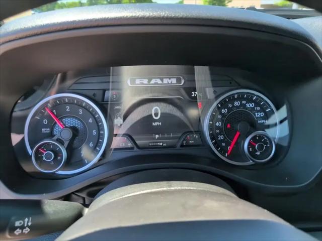 2026 Ram 1500 Express Crew Cab 4x4 57 Box
