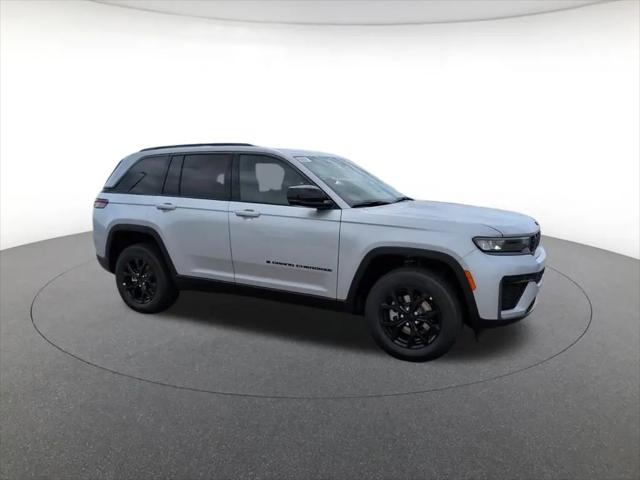 2026 Jeep Grand Cherokee Altitude 4x4