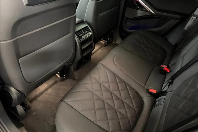 2027 BMW X6 xDrive40i