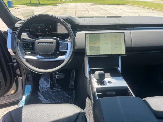 2026 Land Rover Range Rover P530 SE 7 Seat