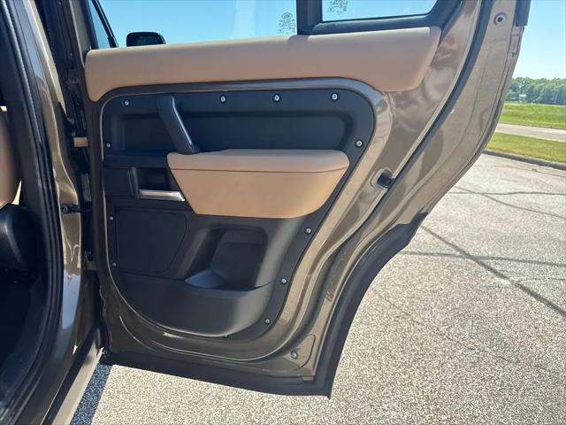 2026 Land Rover Defender P400 X-Dynamic SE