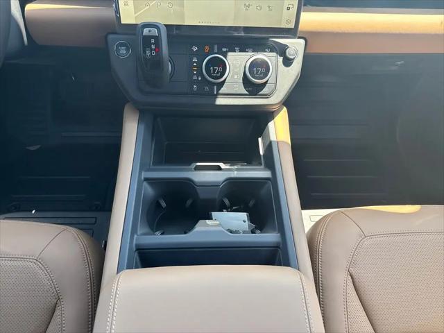 2026 Land Rover Defender P400 X-Dynamic SE
