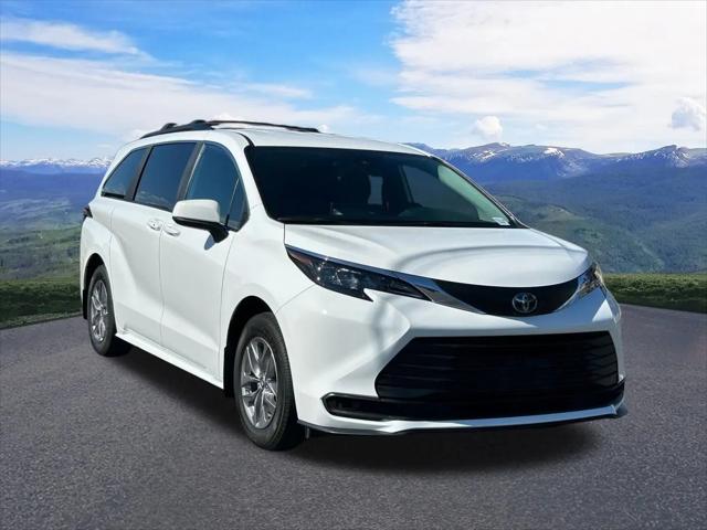 2025 Toyota Sienna LE