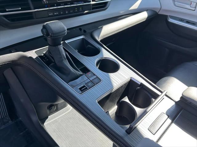 2025 Toyota Sienna LE