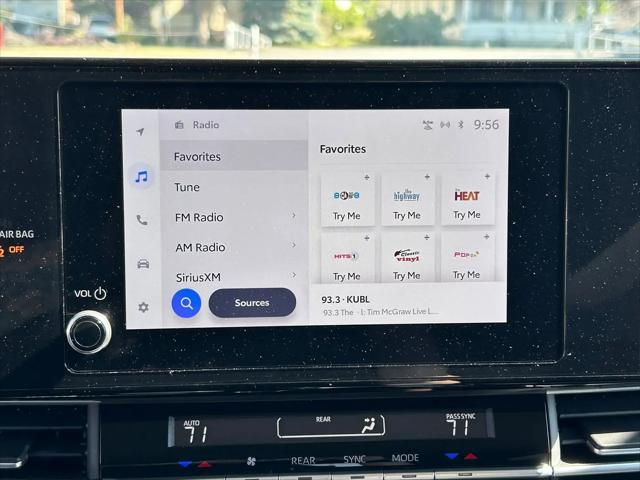 2025 Toyota Sienna LE