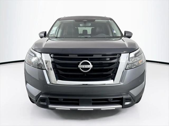 2025 Nissan Pathfinder SL FWD
