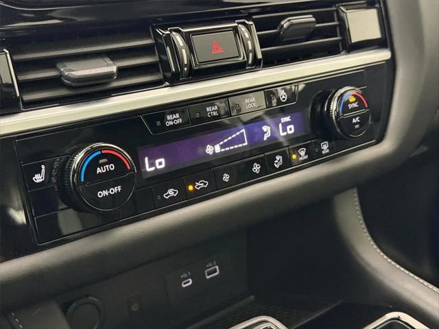 2025 Nissan Pathfinder SL FWD