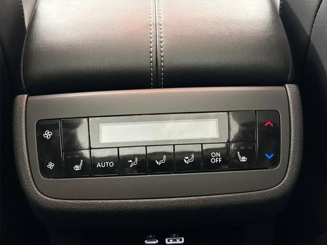 2025 Nissan Pathfinder SL FWD
