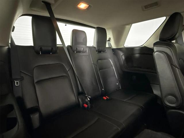 2025 Nissan Pathfinder SL FWD