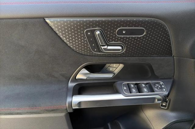 2024 Mercedes-Benz EQB 300 4MATIC
