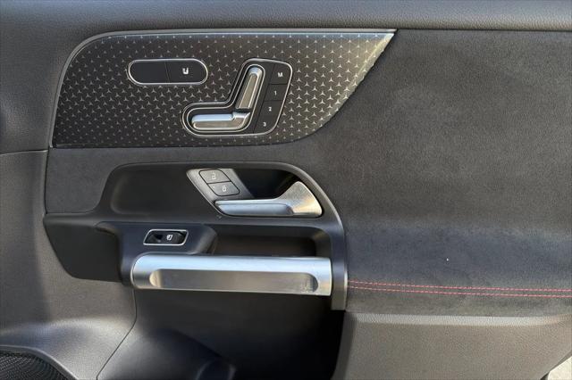 2024 Mercedes-Benz EQB 300 4MATIC