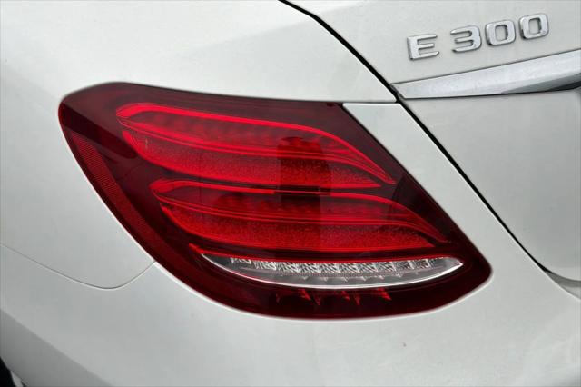 2019 Mercedes-Benz E-CLASS E 300 E 300