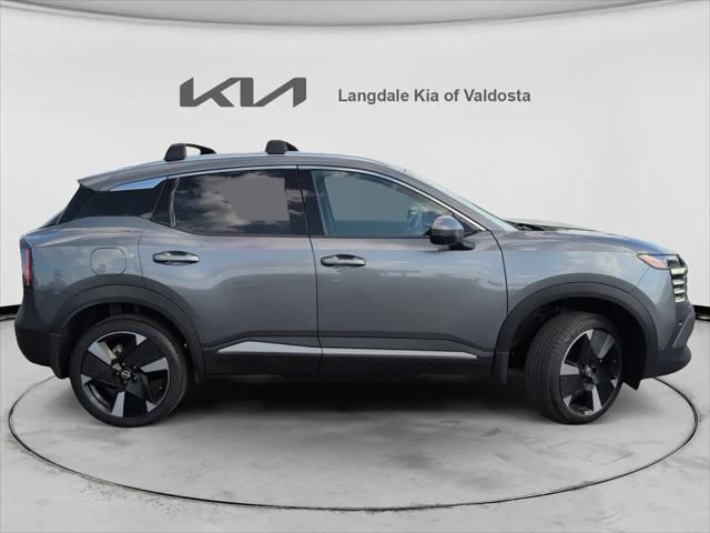 2025 Nissan Kicks SR FWD