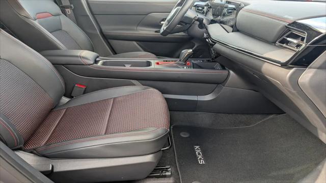 2025 Nissan Kicks SR FWD