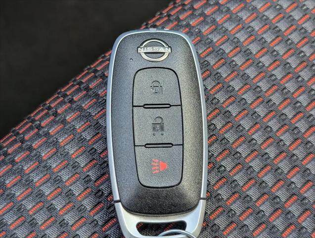 2025 Nissan Kicks SR FWD