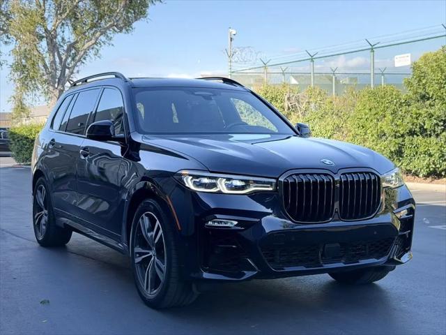 2022 BMW X7 M50i