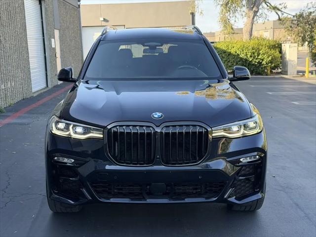 2022 BMW X7 M50i