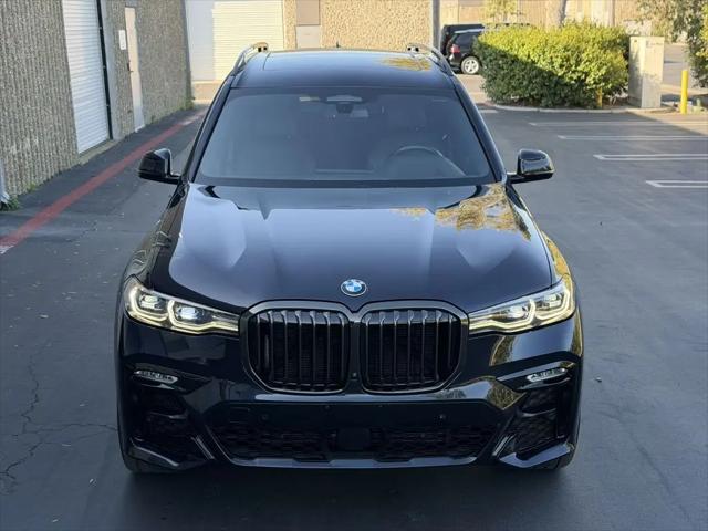 2022 BMW X7 M50i