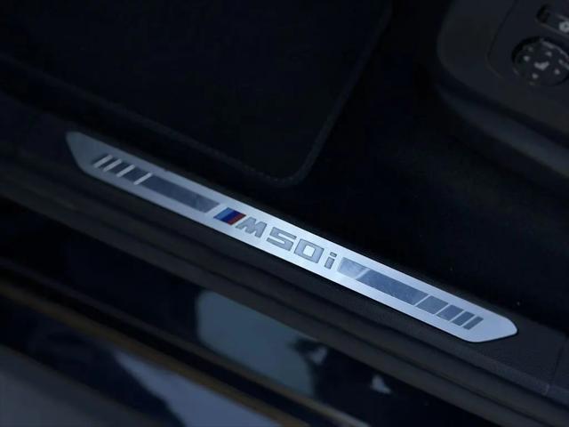 2022 BMW X7 M50i