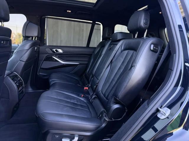 2022 BMW X7 M50i