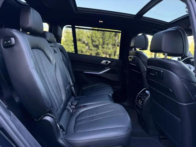 2022 BMW X7 M50i