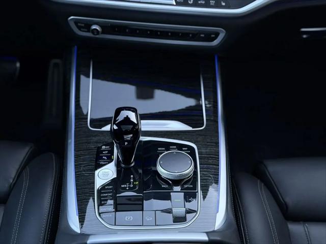 2022 BMW X7 M50i