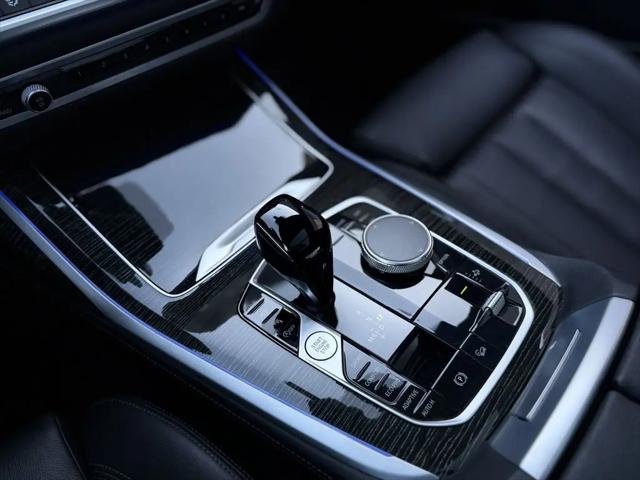 2022 BMW X7 M50i