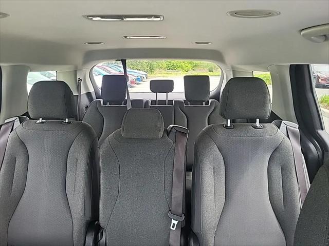 2022 Kia Carnival MPV LX