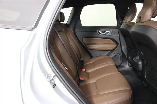 2024 Volvo XC60 B5 Plus Dark Theme