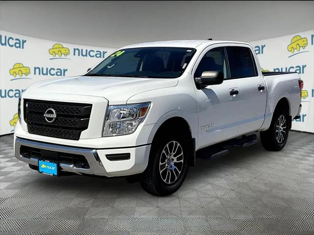 2024 Nissan Titan Crew Cab SV 4x4