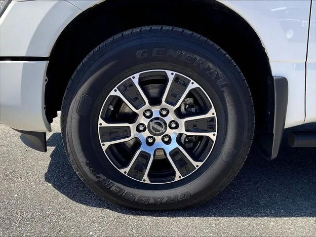 2024 Nissan Titan Crew Cab SV 4x4