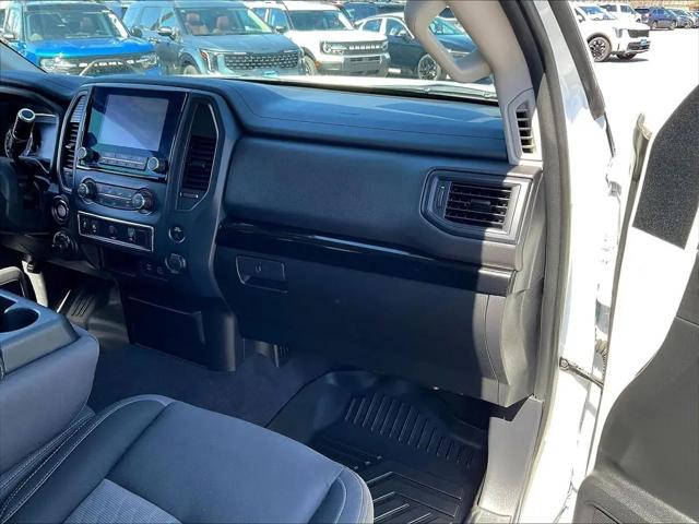 2024 Nissan Titan Crew Cab SV 4x4