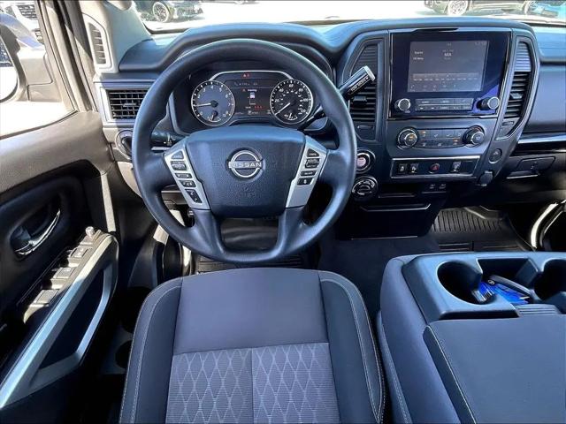 2024 Nissan Titan Crew Cab SV 4x4
