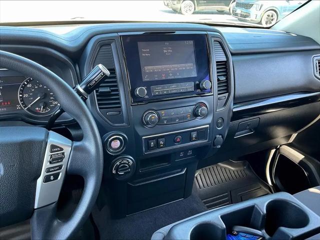 2024 Nissan Titan Crew Cab SV 4x4