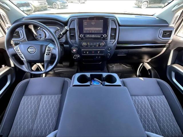 2024 Nissan Titan Crew Cab SV 4x4