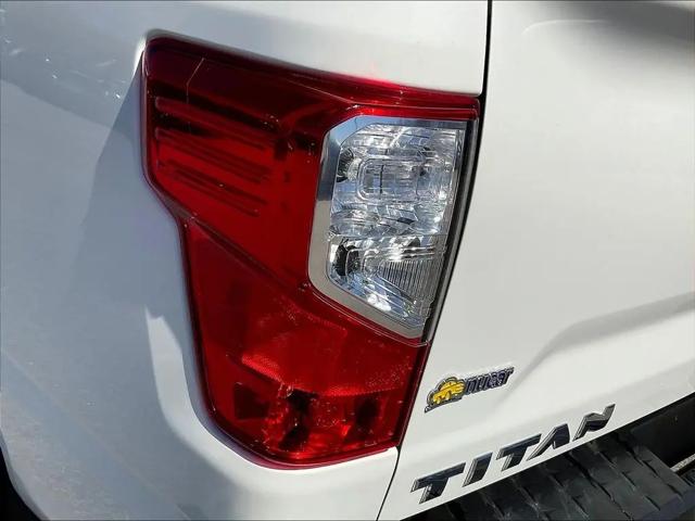 2024 Nissan Titan Crew Cab SV 4x4