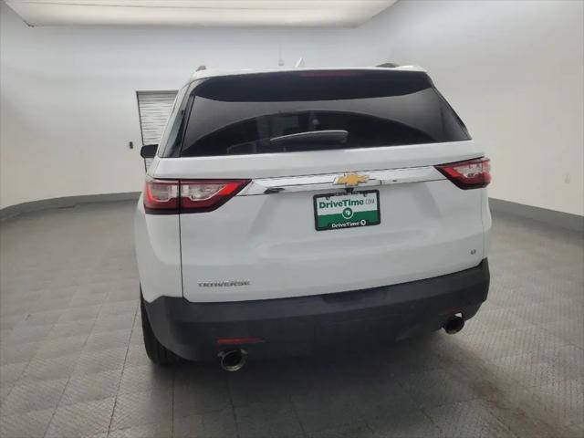 2020 Chevrolet Traverse FWD LT Cloth