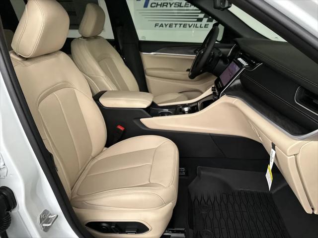 2025 Jeep Grand Cherokee L Limited 4x4