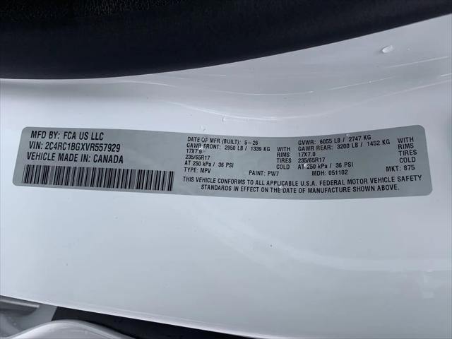 2027 Chrysler Pacifica Select