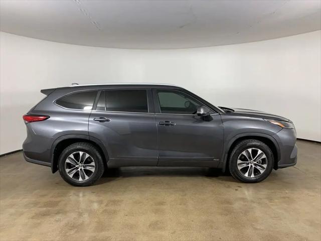 2023 Toyota Highlander Hybrid XLE