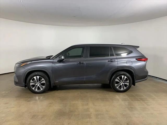 2023 Toyota Highlander Hybrid XLE