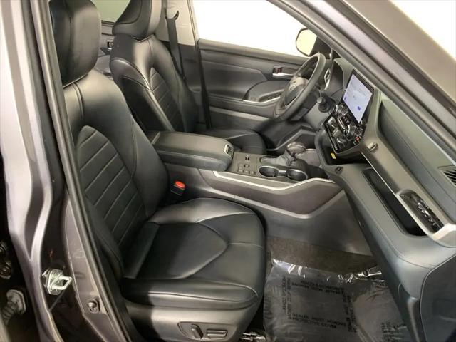 2023 Toyota Highlander Hybrid XLE