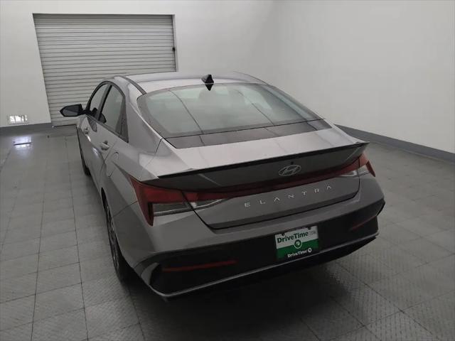 2025 Hyundai Elantra SEL Sport