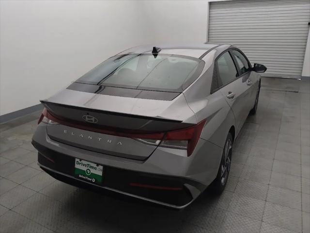 2025 Hyundai Elantra SEL Sport