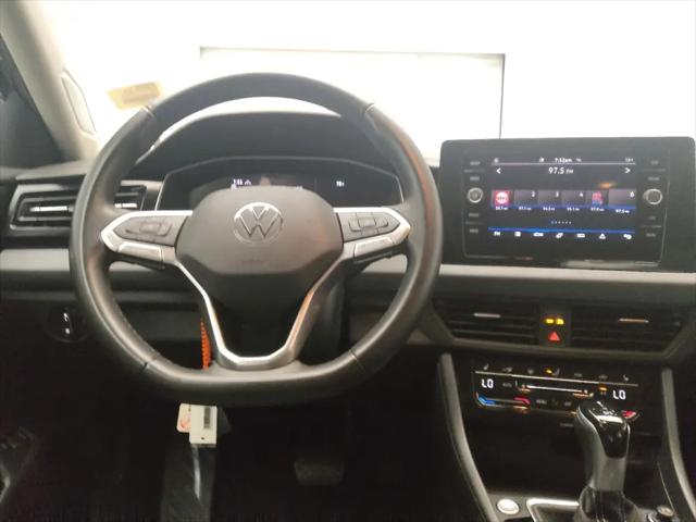 2025 Volkswagen Jetta 1.5T SE