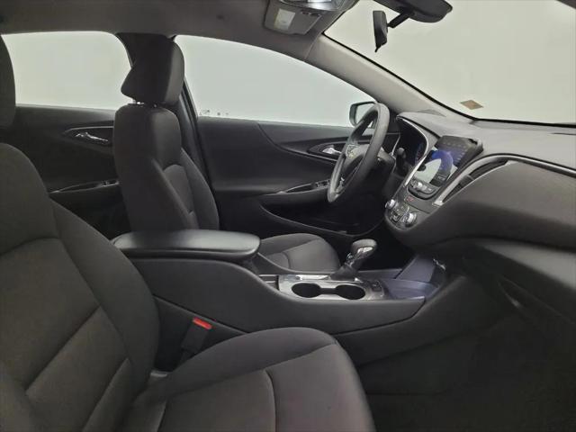 2022 Chevrolet Malibu FWD 1FL