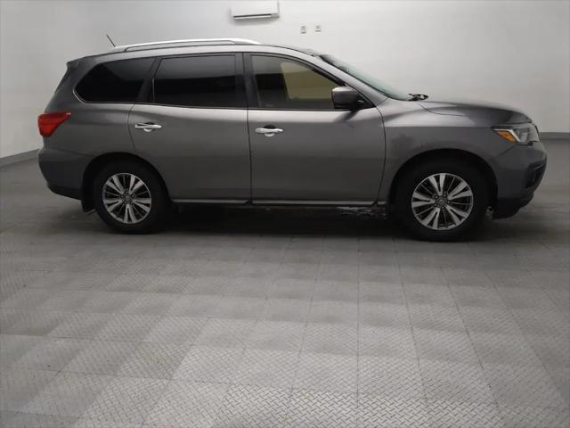 2018 Nissan Pathfinder SV